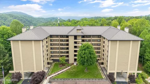 1704 Hidden Hills Rd #108, Gatlinburg, TN 37738