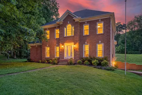 950 Ridgewood Dr, Clarksville, TN 37043