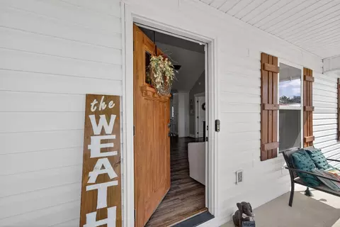 Entry Way - 62 Carson Ln, Ethridge, TN 38456 photo 2 of 4