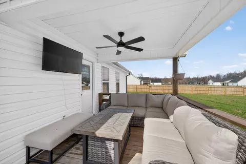 Exterior - 62 Carson Ln, Ethridge, TN 38456 photo 5 of 14