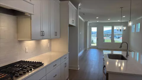 513 Scarlet Oak Rd, Lebanon, TN 37090