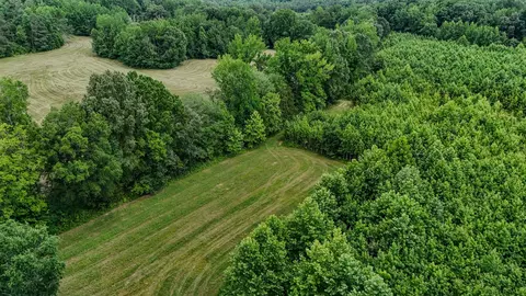 835 Mount Zion Rd, Decaturville, TN 38329