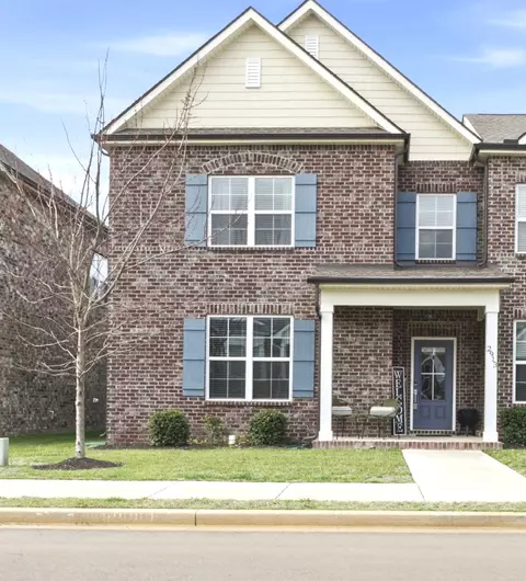 2913 Suzanne Landon Dr, Murfreesboro, TN 37130