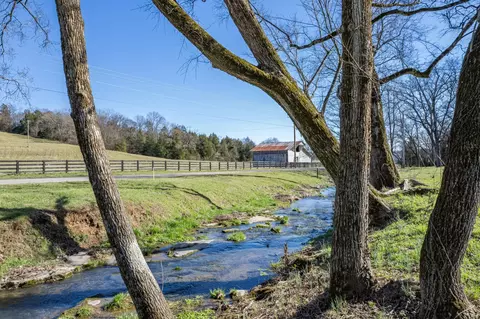 11 Gaskill Branch Rd # A, Santa Fe, TN 38482
