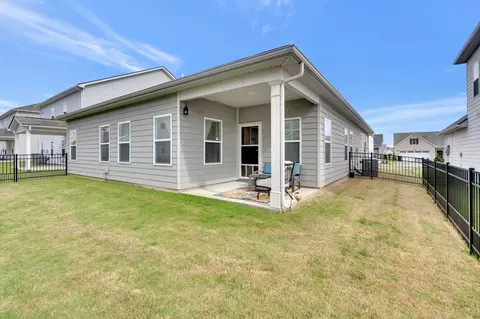 Exterior - 3703 Capstone Dr, Murfreesboro, TN 37128 photo 5 of 7