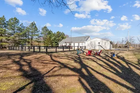 Exterior - 111 Contrary Rd, Burns, TN 37029 photo 17 of 18