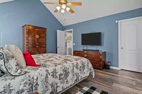 Bedroom - 111 Contrary Rd, Burns, TN 37029 photo 3 of 8