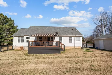 Exterior - 111 Contrary Rd, Burns, TN 37029 photo 12 of 18