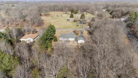 View/Area - 111 Contrary Rd, Burns, TN 37029 photo 4 of 13