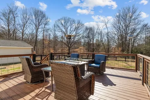 Exterior - 111 Contrary Rd, Burns, TN 37029 photo 9 of 18