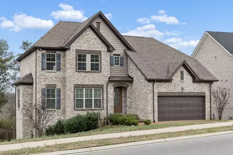 244 Crooked Creek Ln, Hendersonville, TN 37075