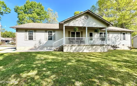 53 Carriage Dr, Crossville, TN 38555