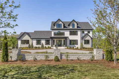 102 Steeplechase Ln, Nashville, TN 37221