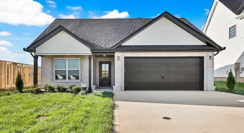 614 Kinross Dr, Clarksville, TN 37043