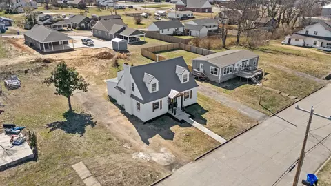 View/Area - 228 E Maple St, Dresden, TN 38225 photo 1 of 2