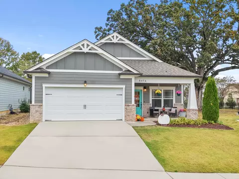 8456 Cherrybark Ln, Ooltewah, TN 37363