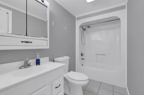 Bath - 182 Loop Dr, Winchester, TN 37398 photo 4 of 4