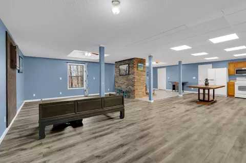 Living - 182 Loop Dr, Winchester, TN 37398 photo 7 of 7