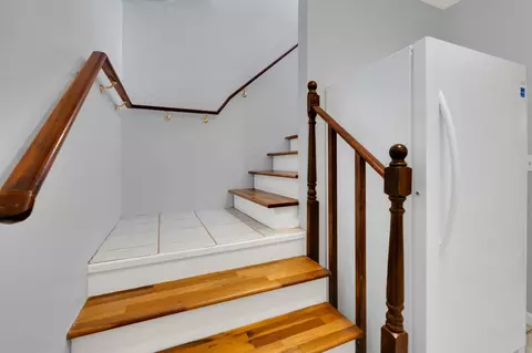 Entry Way - 182 Loop Dr, Winchester, TN 37398 photo 2 of 2