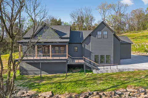 1480 Jacobs Rd, Columbia, TN 38401