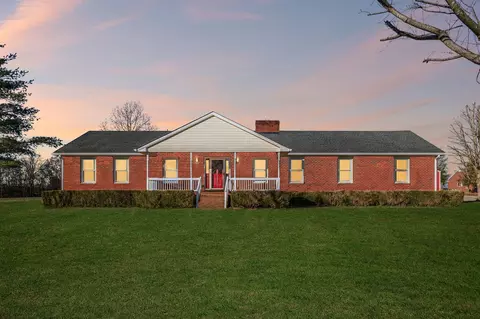 353 Branham Mill Rd, Gallatin, TN 37066