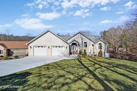 14 Needham Ter, Crossville, TN 38558
