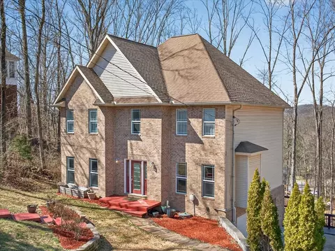 110 S High Ridge Dr, Goodlettsville, TN 37072