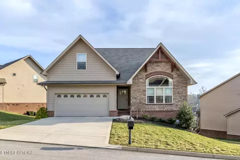 8346 Shoregate Ln, Knoxville, TN 37938