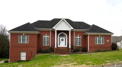 912 Dogwood Dr, Fayetteville, TN 37334
