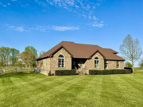 530 Thompson Ln, Portland, TN 37148