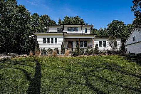 828 Russleo Dr, Nashville, TN 37209