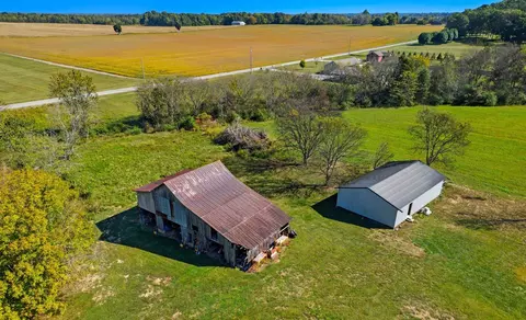795 White Rd, Portland, TN 37148