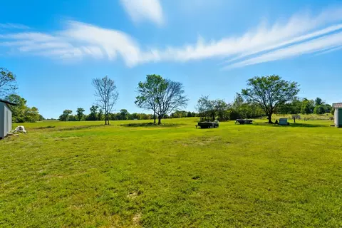795 White Rd, Portland, TN 37148