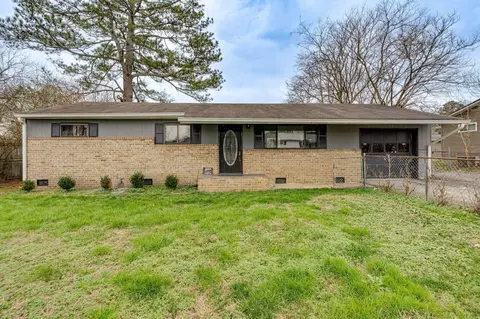 715 Mary Agnes Dr, Rossville, GA 30741