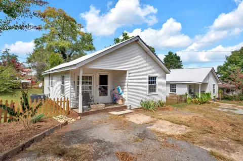 203 3rd Ave NE, Winchester, TN 37398
