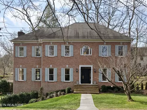465 W Hillvale Turn, Knoxville, TN 37919