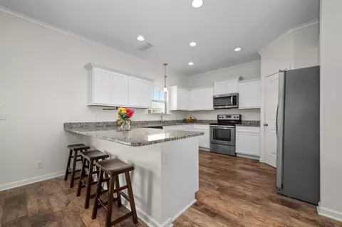 Kitchen - 1113 Dunkirk Ln, Murfreesboro, TN 37129 photo 1 of 3