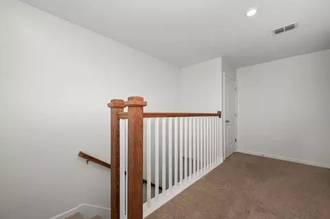 Entry Way - 1113 Dunkirk Ln, Murfreesboro, TN 37129 photo 2 of 3