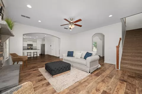 Living - 1113 Dunkirk Ln, Murfreesboro, TN 37129 photo 1 of 3