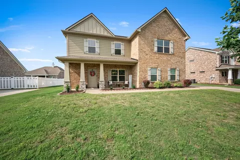Exterior - 1113 Dunkirk Ln, Murfreesboro, TN 37129 photo 2 of 6
