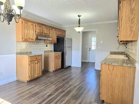 Kitchen - 1381 Tom Grissom Rd, Morrison, TN 37357 photo 5 of 5