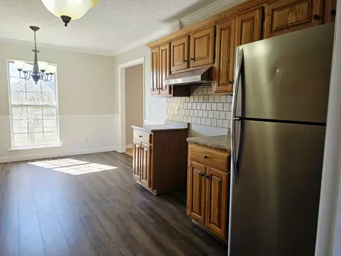 Kitchen - 1381 Tom Grissom Rd, Morrison, TN 37357 photo 3 of 5