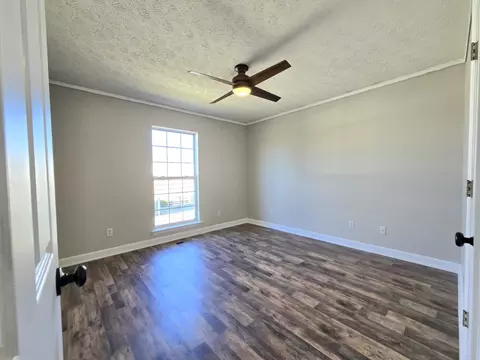 Bedroom - 1381 Tom Grissom Rd, Morrison, TN 37357 photo 6 of 9