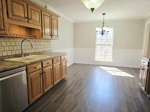 Kitchen - 1381 Tom Grissom Rd, Morrison, TN 37357 photo 1 of 5
