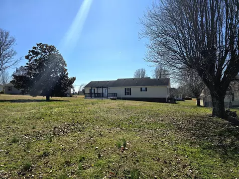Exterior - 1381 Tom Grissom Rd, Morrison, TN 37357 photo 9 of 18