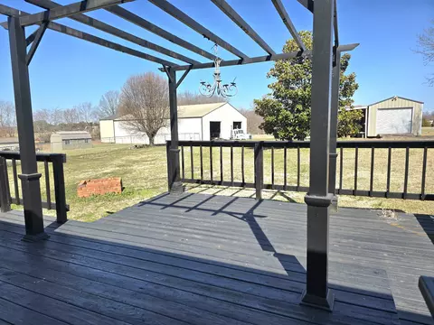 Exterior - 1381 Tom Grissom Rd, Morrison, TN 37357 photo 17 of 18