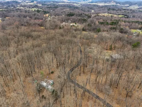 1419 Collier Loop, Dandridge, TN 37725 photo 5