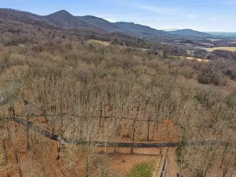 1419 Collier Loop, Dandridge, TN 37725 photo 2