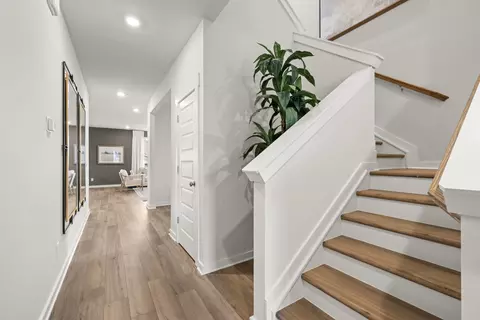 Entry Way - 1321 Essem Dr, Murfreesboro, TN 37130 photo 3 of 17