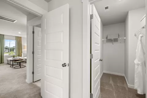 Entry Way - 1321 Essem Dr, Murfreesboro, TN 37130 photo 16 of 17